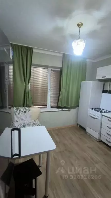 1-к кв. Белгородская область, Старый Оскол Рудничный мкр, 10 (36.0 м) - Фото 0