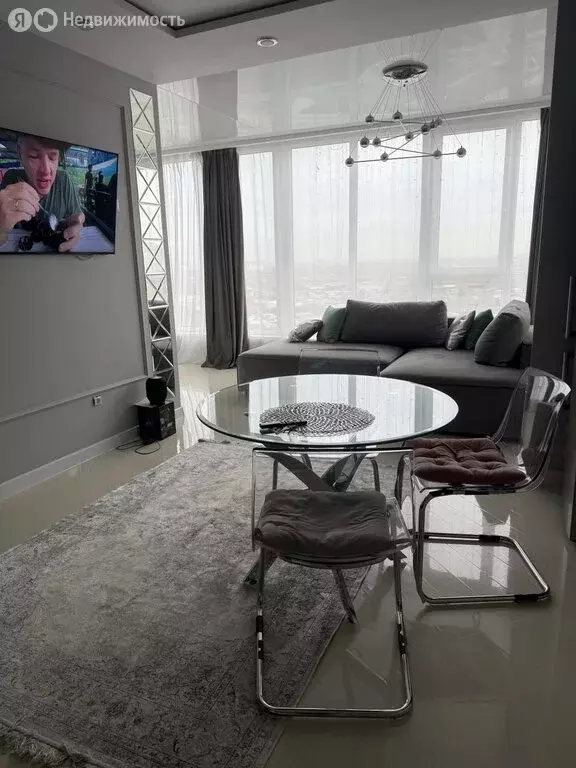 1-комнатная квартира: Тюмень, улица Мельникайте, 36 (50.3 м) - Фото 1