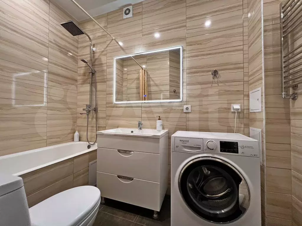 2-к. квартира, 60 м, 2/9 эт. - Фото 1
