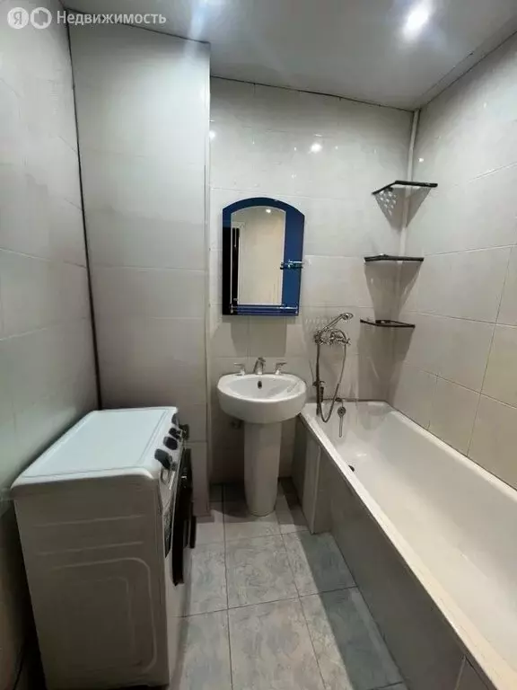 3-комнатная квартира: Нальчик, Р-217 Кавказ, 453-й километр (76.3 м) - Фото 1