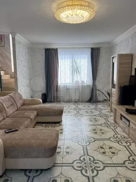 Дом 180 м на участке 4 сот. - Фото 1