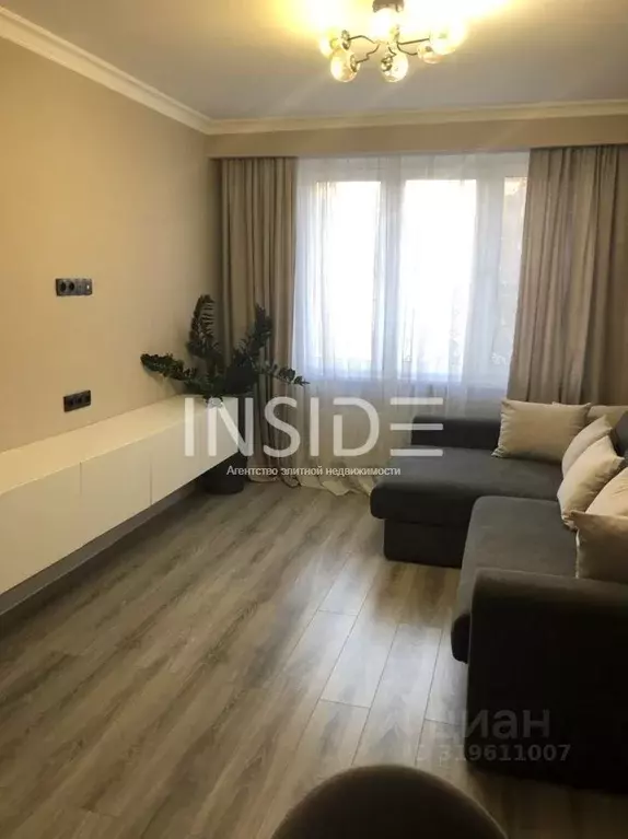 3-к кв. Москва ул. Генерала Антонова, 4К1 (65.0 м) - Фото 1