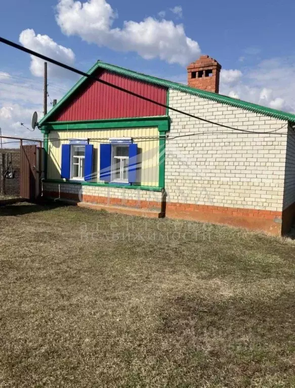 Дом в Саратовская область, с. Сосновка ул. Мирная, 44 (60 м) - Фото 0