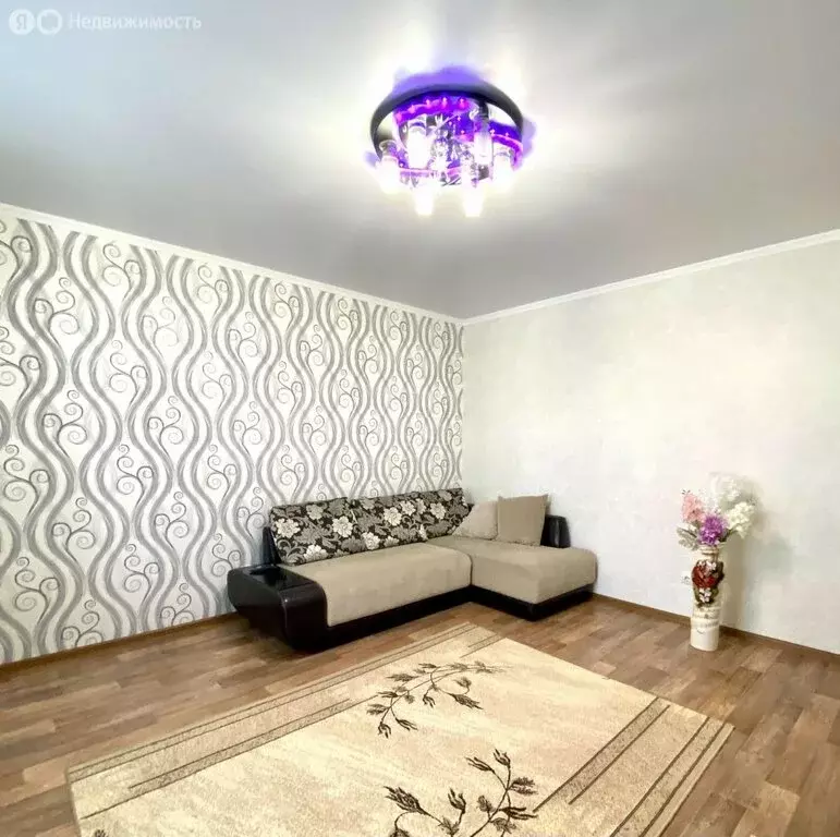 3-комнатная квартира: Тюмень, улица Николая Ростовцева, 20 (72.2 м) - Фото 1
