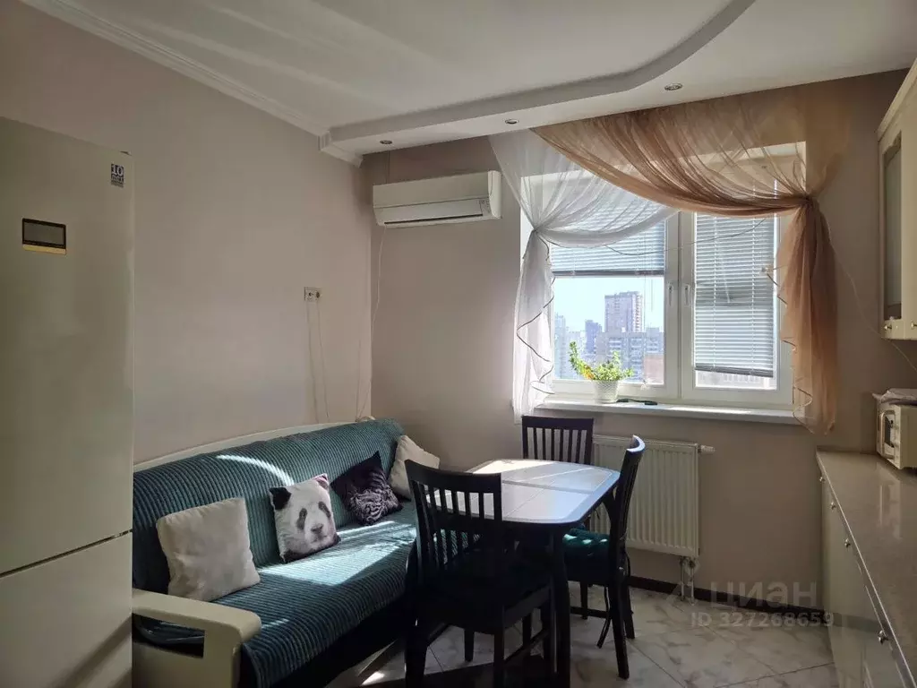 2-к кв. Московская область, Химки 9 Мая ул., 12д (66.5 м) - Фото 2