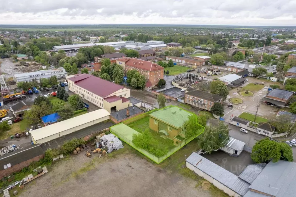Помещение свободного назначения в Краснодарский край, Армавир ул. ... - Фото 1