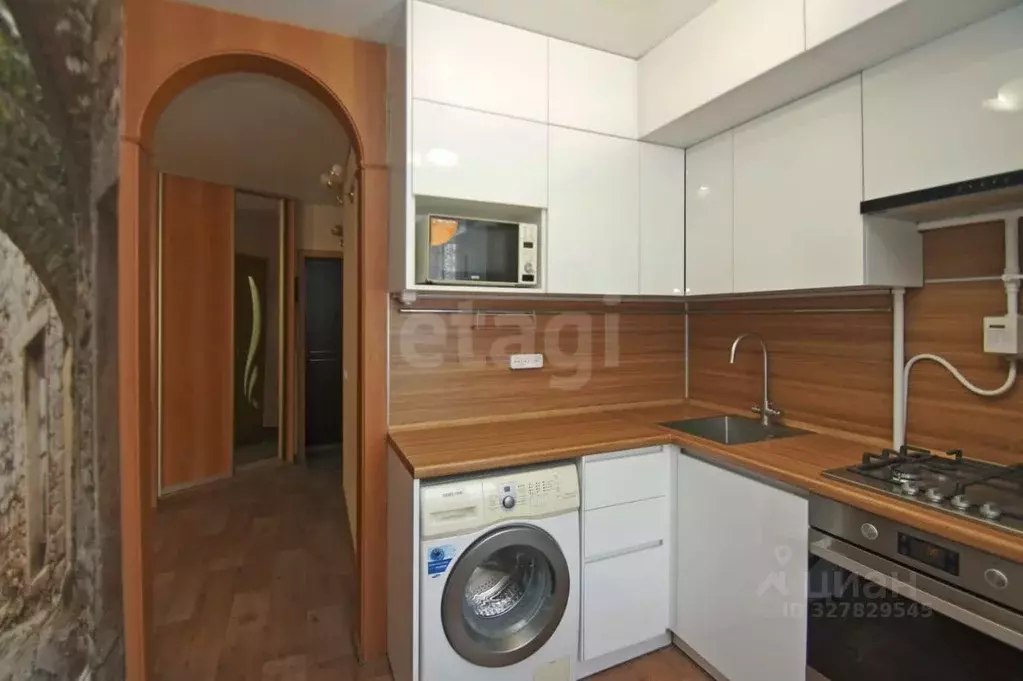 2-к кв. Омская область, Омск просп. Карла Маркса, 34 (41.5 м) - Фото 0