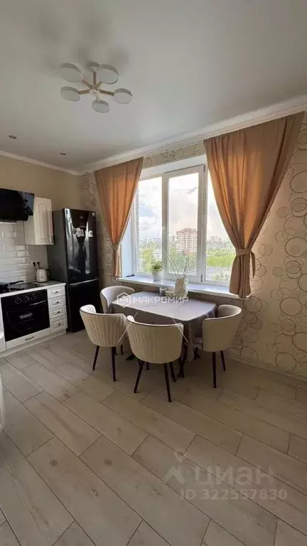 2-к кв. Брянская область, Брянск ул. Фокина, 95 (72.8 м) - Фото 1