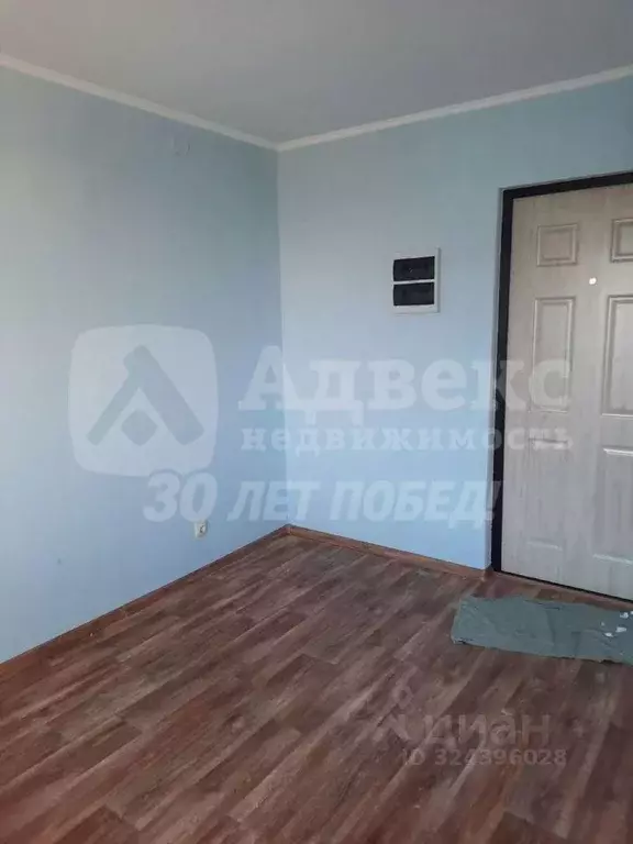 Комната Тюменская область, Тюмень ул. Республики, 220 (12.2 м) - Фото 2