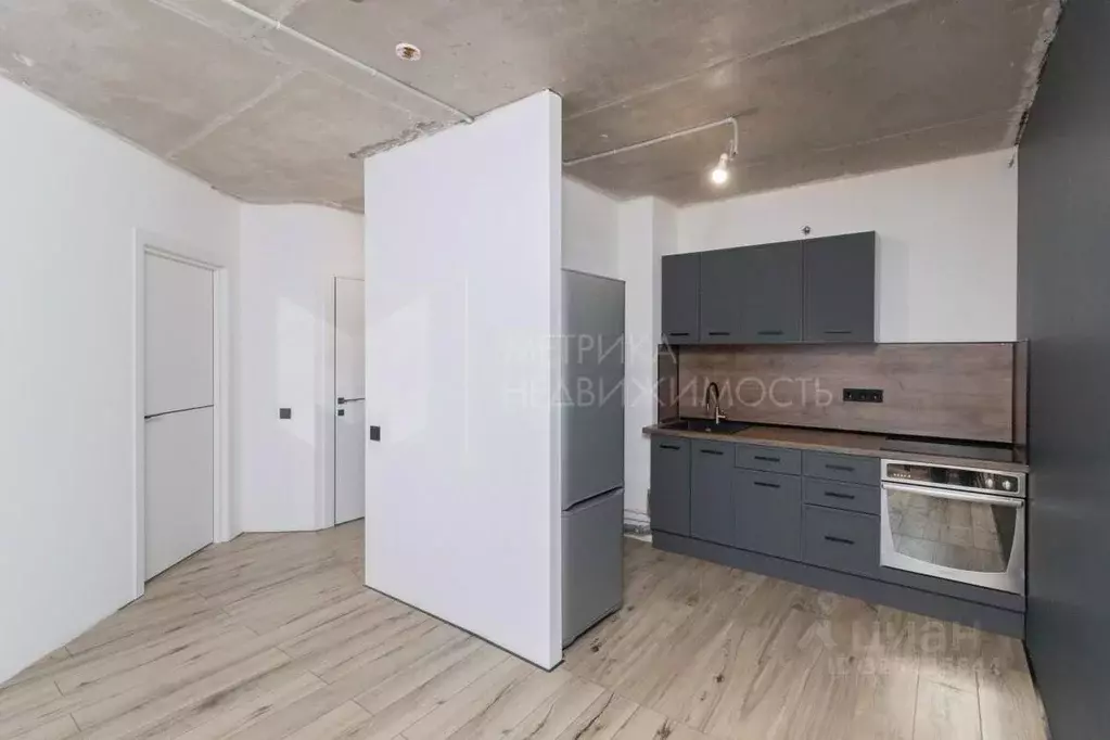 1-к кв. Тюменская область, Тюмень ул. Первооткрывателей, 2 (39.6 м) - Фото 1