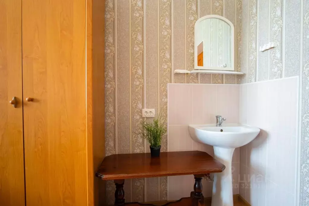 Комната Крым, Феодосия ул. Листовничей, 2 (17.0 м) - Фото 1