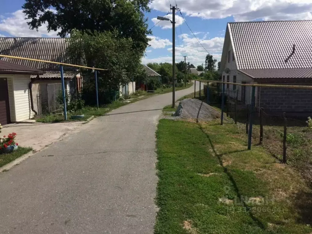 Участок в Белгородская область, Старооскольский городской округ, с. ... - Фото 1