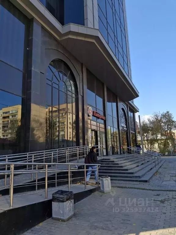 Офис в Свердловская область, Екатеринбург ул. Розы Люксембург, 22 (57 ... - Фото 1