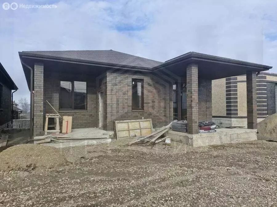 Дом в станица Ессентукская, Красивая улица (140 м) - Фото 2