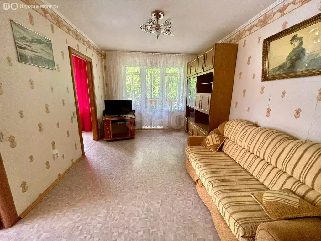4-комнатная квартира: Златоуст, проспект 30-летия Победы, 10 (61.5 м) - Фото 2