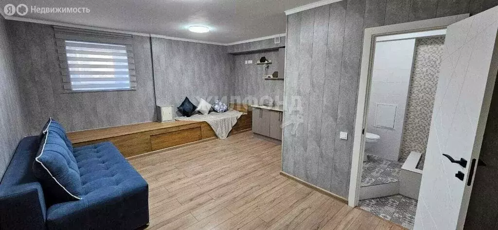 3-комнатная квартира: Новосибирск, Мирная улица, 10 (75.8 м) - Фото 1