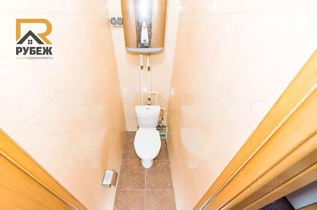 3-к кв. Свердловская область, Екатеринбург ул. Селькоровская, 74 (60.0 ... - Фото 0