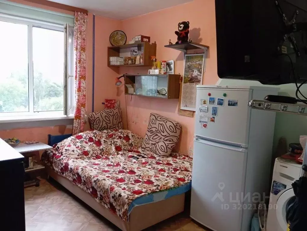 Комната Свердловская область, Екатеринбург ул. Бебеля, 148 (10.5 м) - Фото 1