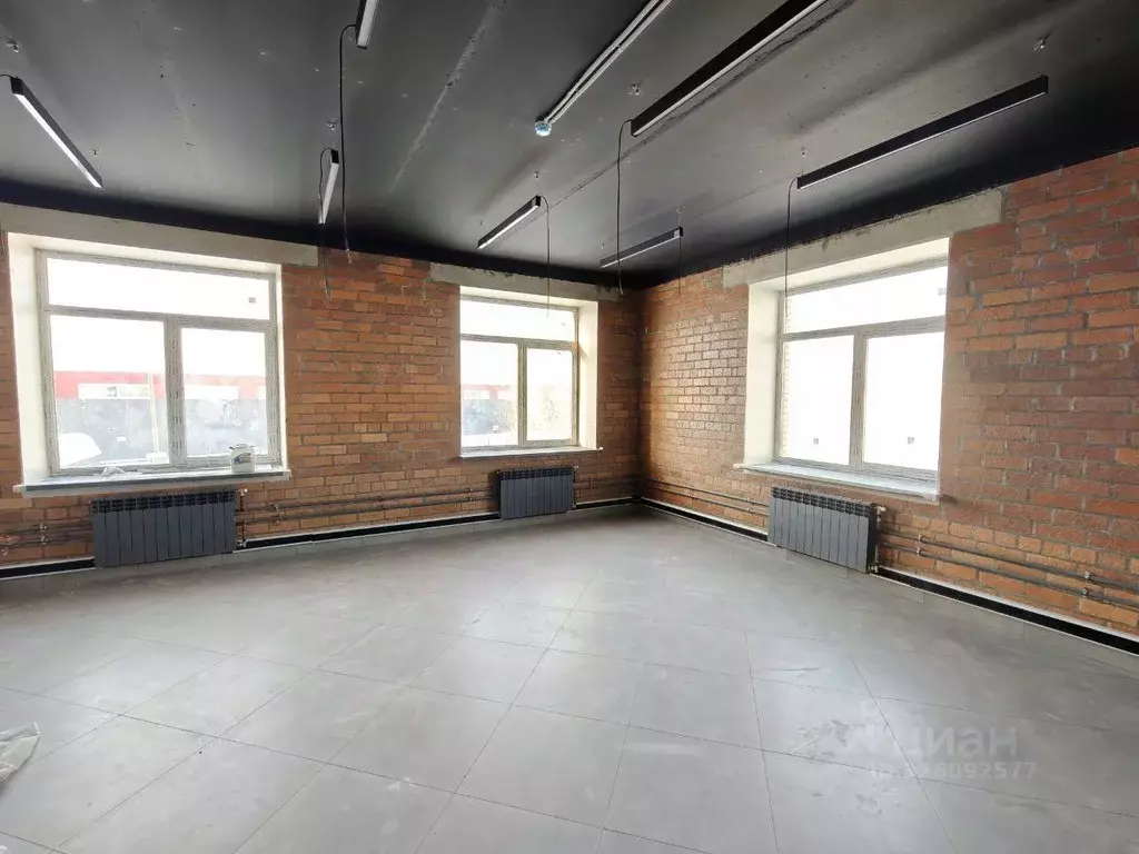 Офис в Свердловская область, Екатеринбург ул. Чистопольская, 15 (100 ... - Фото 1