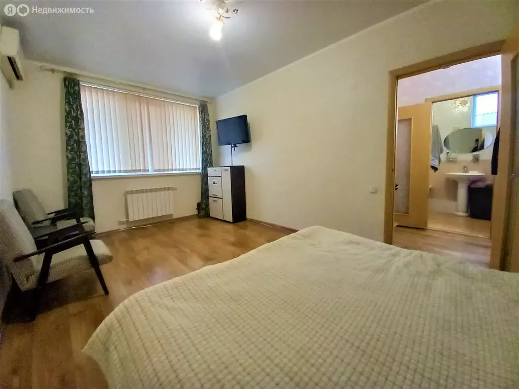 1-комнатная квартира: Ейск, Таманская улица, 101 (31.8 м) - Фото 0