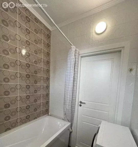 2-комнатная квартира: Краснодар, улица Архитектора Ишунина, 6 (52.2 м) - Фото 0