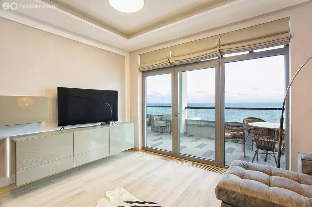 2-комнатная квартира: Ялта, улица Дражинского, 35Ц (80 м) - Фото 0