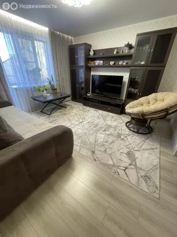 3-комнатная квартира: село Новогуслево, 5 (68.8 м) - Фото 1