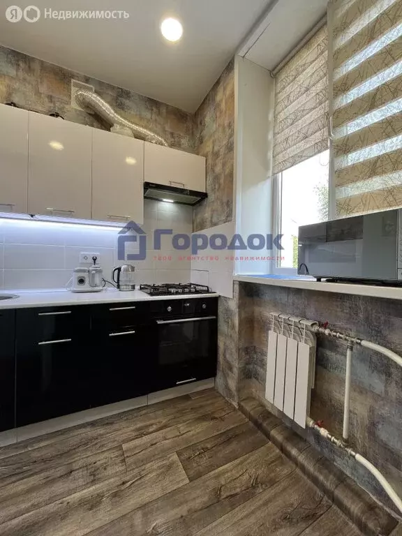 2-комнатная квартира: Каменск-Уральский, улица Кунавина, 22 (45.4 м) - Фото 1
