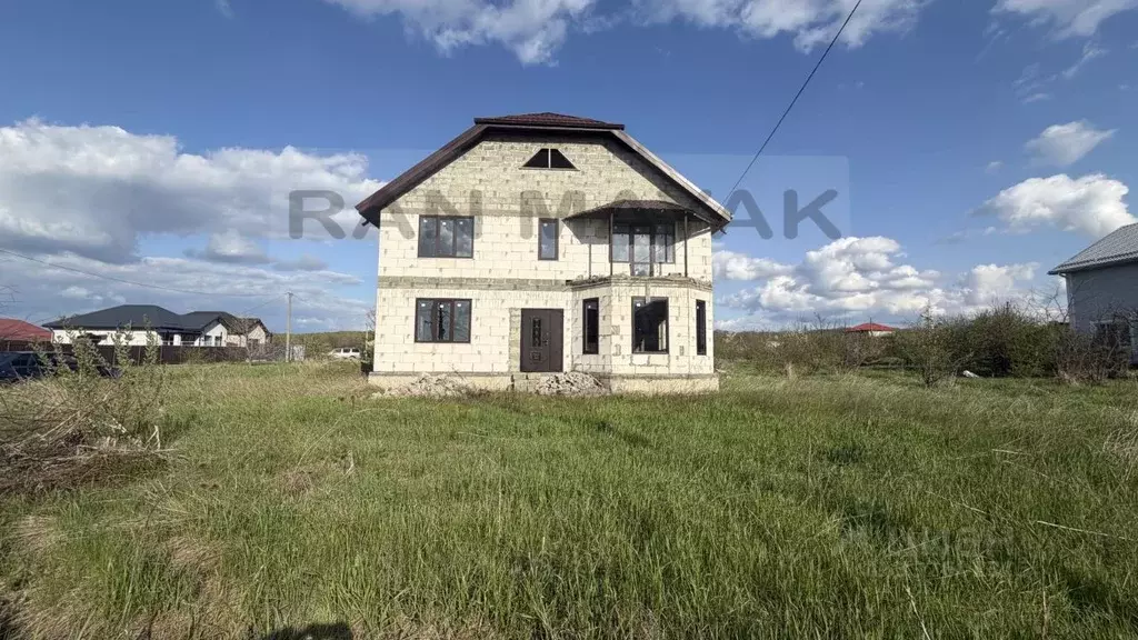 Дом в Адыгея, Майкоп ул. Тембота Керашева, 80 (288 м) - Фото 1