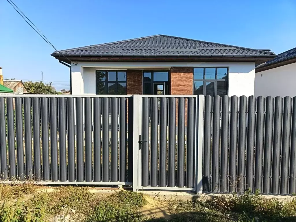 Дом в Краснодарский край, Крымск Нефтяная ул., 3 (105 м) - Фото 1