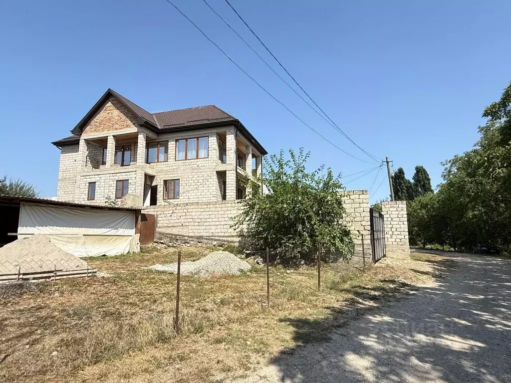 Дом в Кабардино-Балкария, Нальчик городской округ, с. Кенже ул. ... - Фото 1