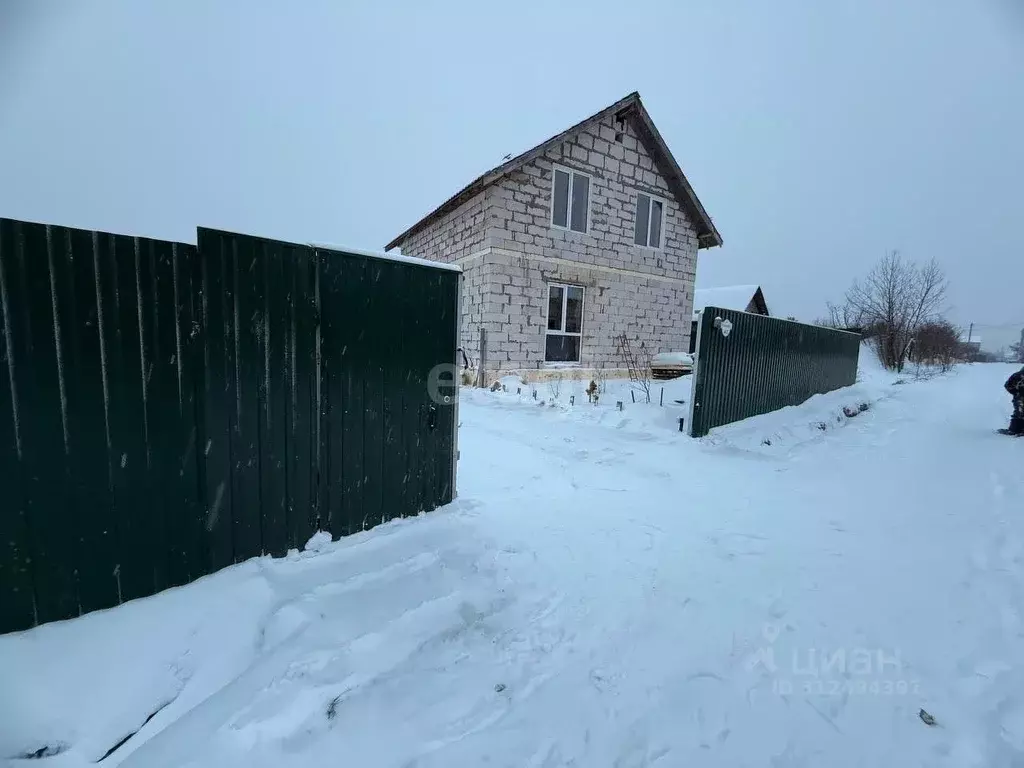 Дом в Калужская область, Жуковский район, Белоусово городское ... - Фото 0