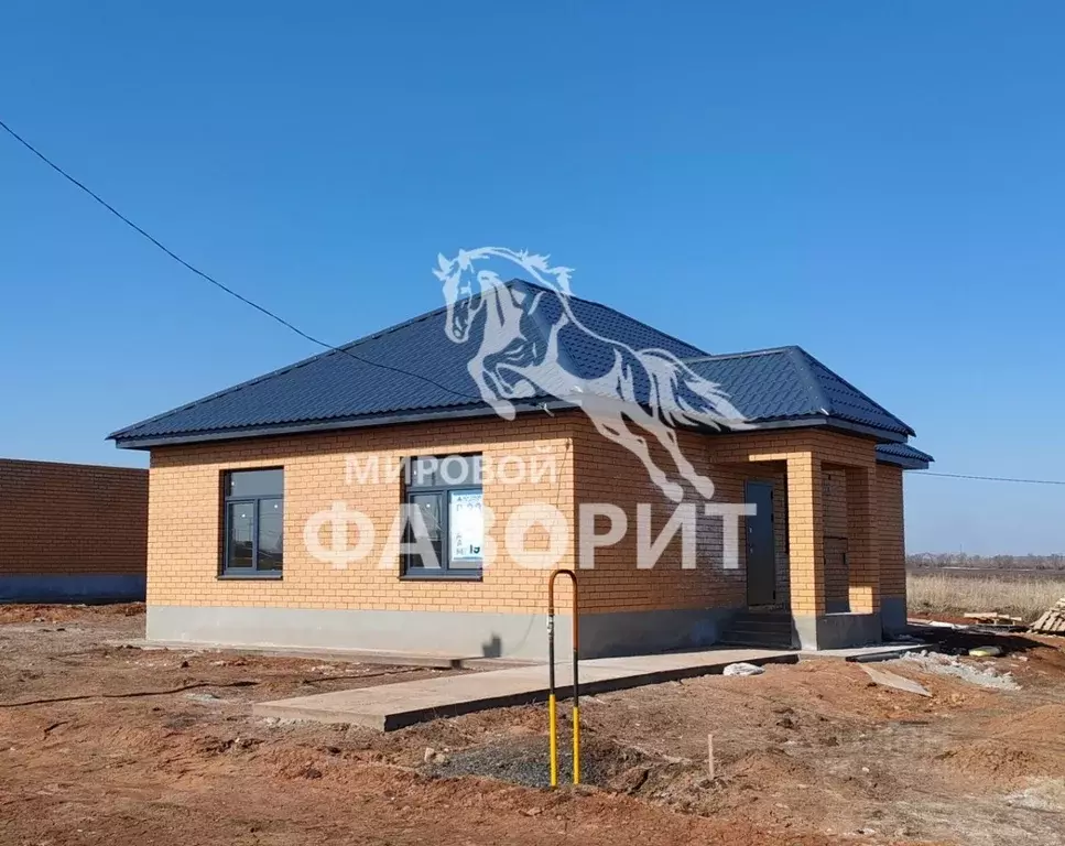 Дом в Оренбургская область, Оренбургский район, Сергиевский сельсовет, ... - Фото 1