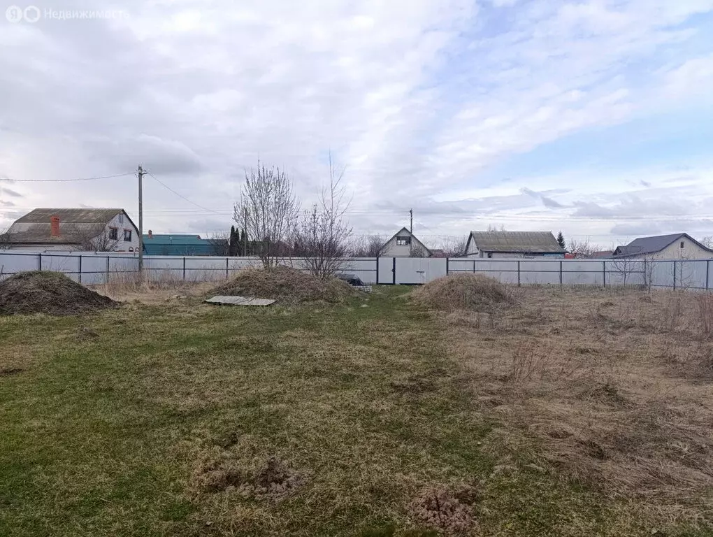 Участок в Почеп, Плодовая улица (13 м) - Фото 1