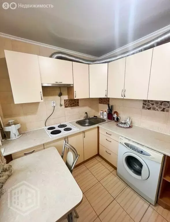 1-комнатная квартира: Ялта, улица Блюхера, 50 (30 м) - Фото 2