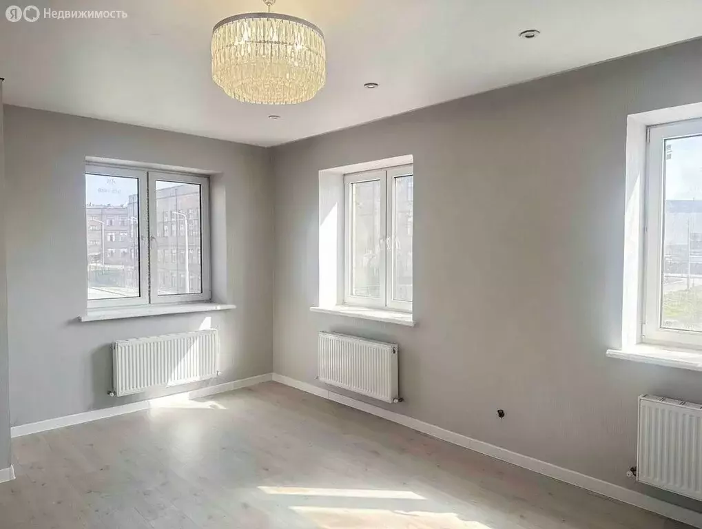 3-комнатная квартира: Владикавказ, улица Билара Кабалоева, 20 (77 м) - Фото 1