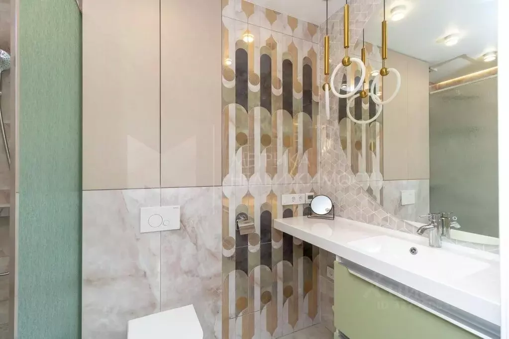 1-к кв. Тюменская область, Тюмень ул. Сергея Свиридова, 5 (36.2 м) - Фото 1