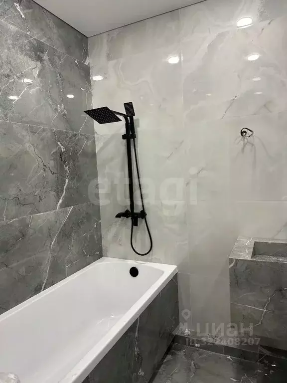 3-к кв. Северная Осетия, Владикавказ ул. Астана Кесаева, 48Дк1 (95.0 ... - Фото 1