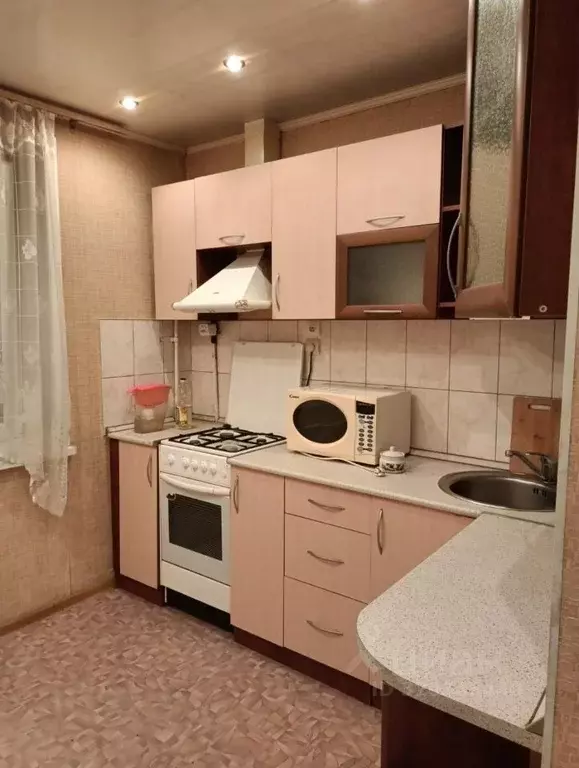 1-к кв. Курганская область, Курган Заозерный жилрайон, 1-й мкр, 33 ... - Фото 0