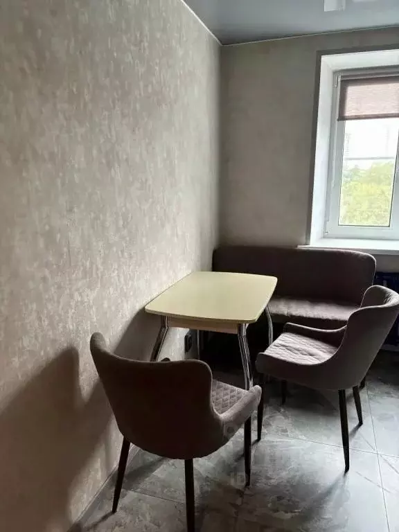 2-к кв. Нижегородская область, Нижний Новгород ул. Искры, 11 (55.0 м) - Фото 2