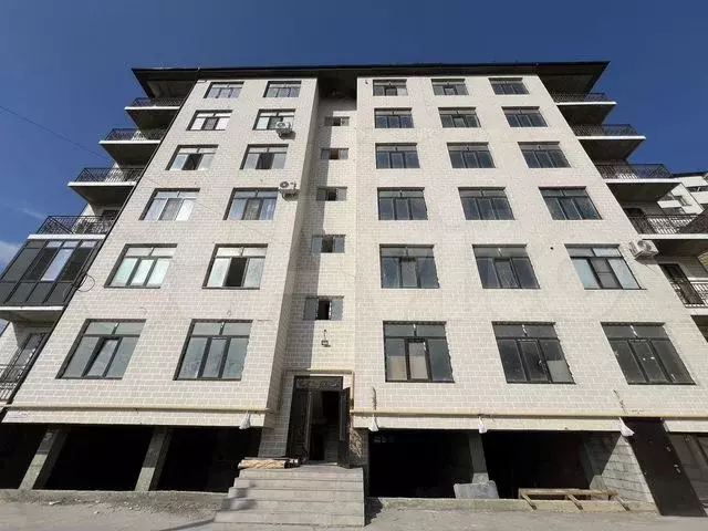 2-к. квартира, 77 м, 1/7 эт. - Фото 0