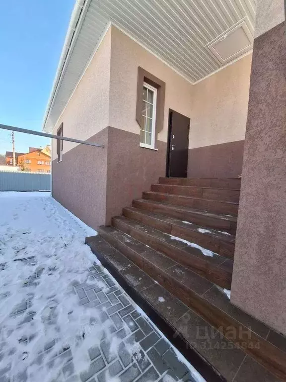 Коттедж в Белгородская область, Старый Оскол ул. Сталеваров (122 м) - Фото 1