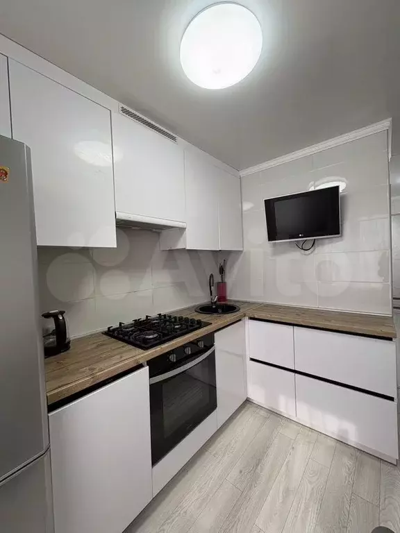 2-к. квартира, 55 м, 6/9 эт. - Фото 1