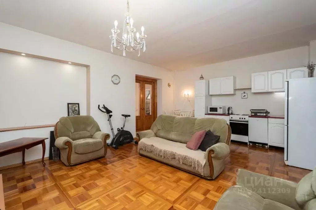 4-к кв. Иркутская область, Иркутск ул. Фридриха Энгельса, 9 (116.5 м) - Фото 0