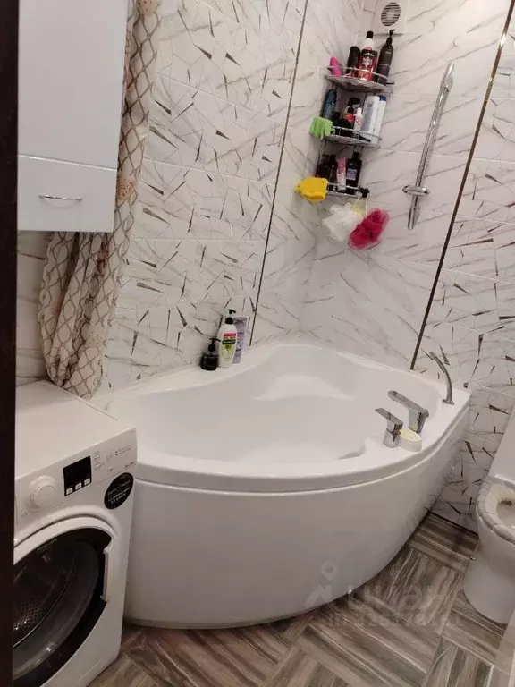 3-к кв. Калужская область, Калуга ул. Фомушина, 10 (84.2 м) - Фото 2