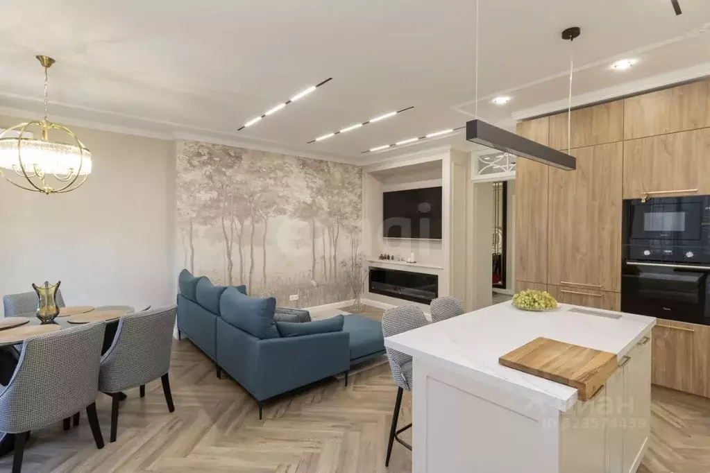 3-к кв. Тюменская область, Тюмень ул. Мельникайте, 30к4 (106.8 м) - Фото 1