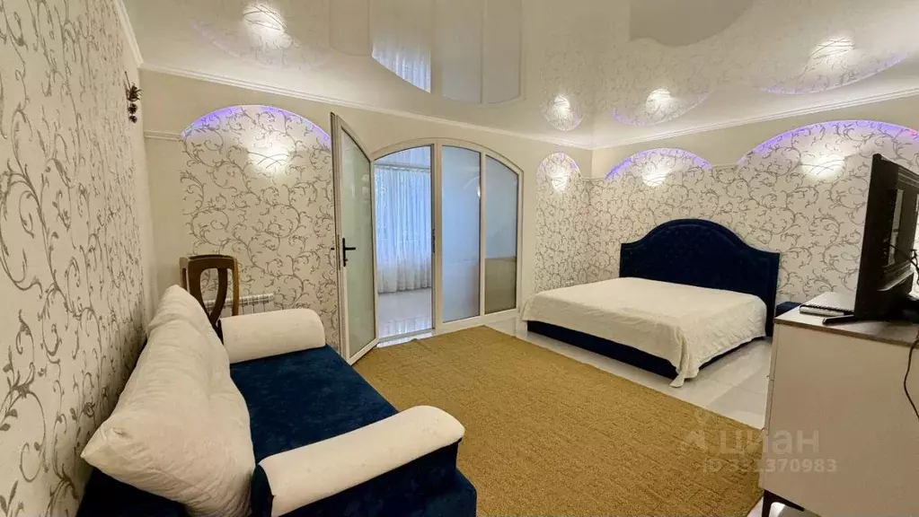 2-к кв. Крым, Феодосия ул. Листовничей, 5 (48.0 м) - Фото 2