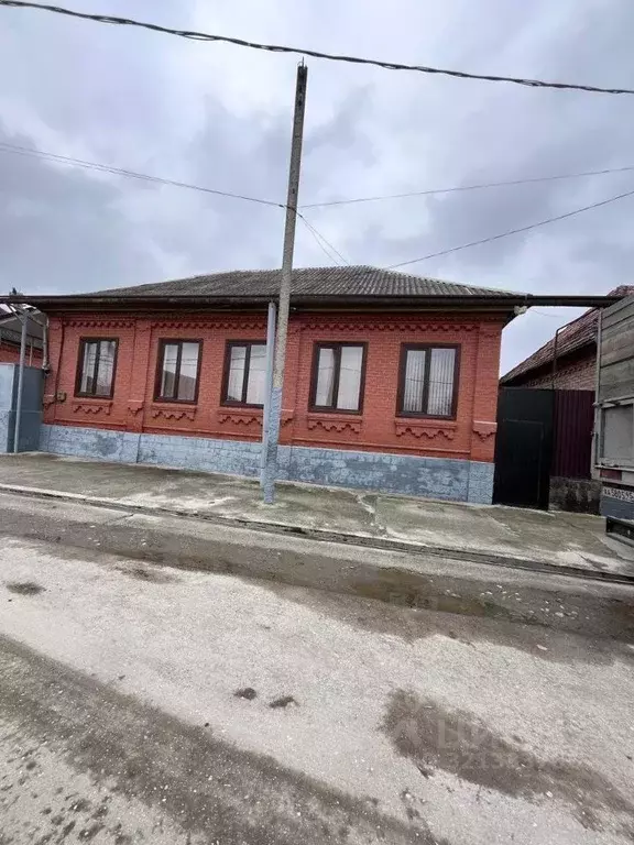 Дом в Чеченская республика, Урус-Мартановский район, с. Гехи ул. И.Ш. ... - Фото 0