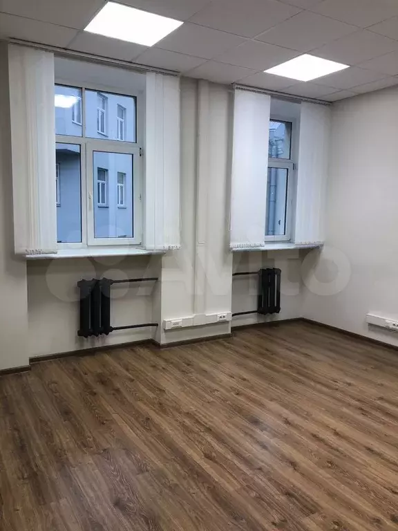 Офисный блок у метро, 130 м - Фото 1