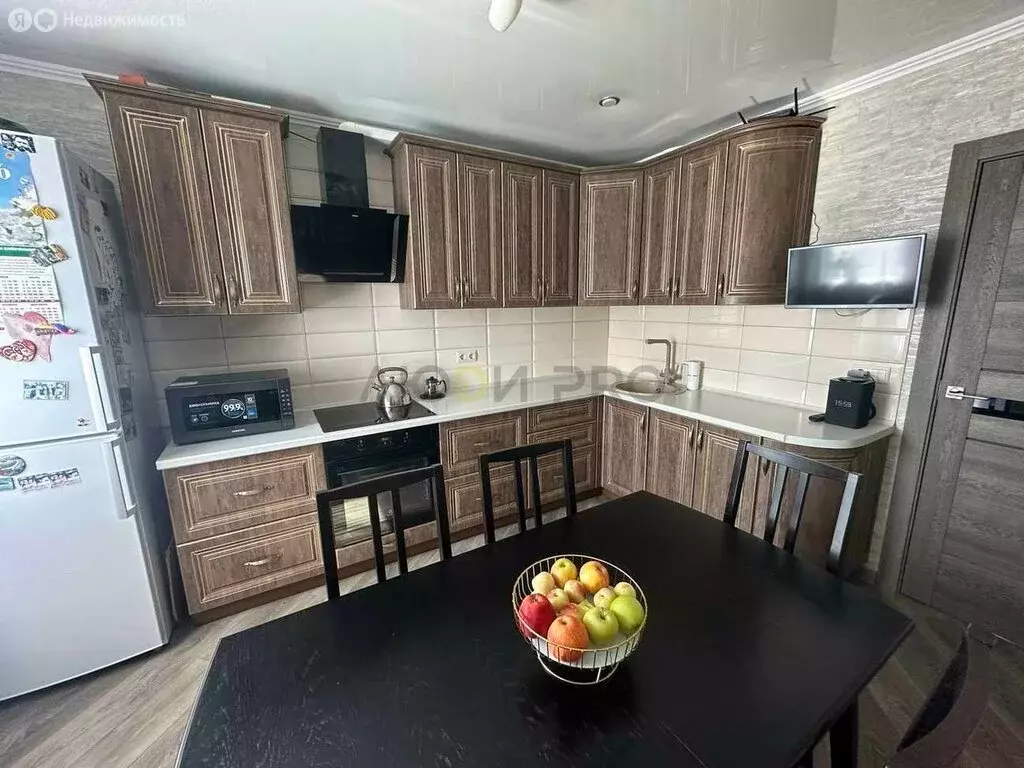 2-комнатная квартира: Энгельс, Красноармейская улица, 88А (60 м) - Фото 1